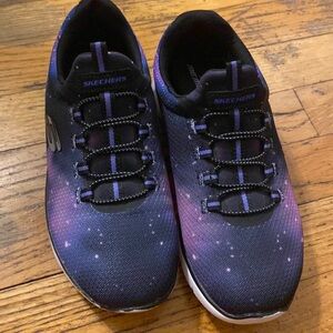 Only worn once,Skechers memory foam sneakers.